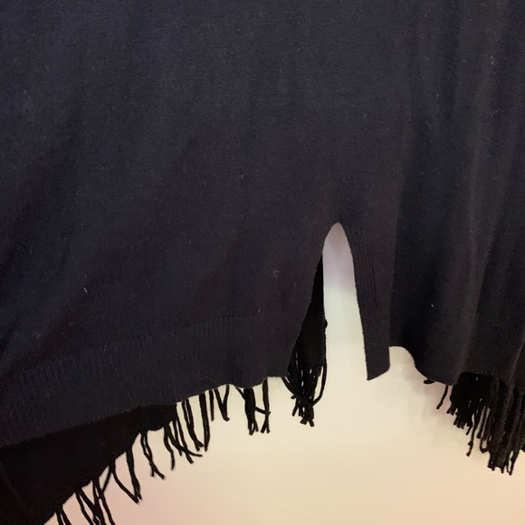 Lovestitch Hooded Fringe Vest - Picture 6 of 9